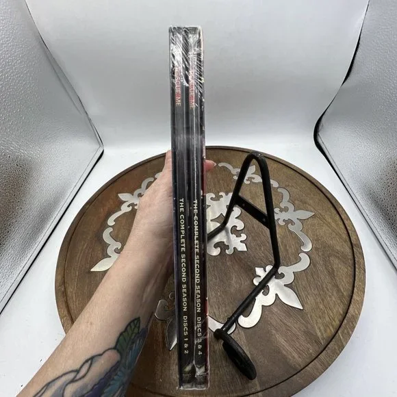 Rescue Me - The Complete Second Season (DVD, 2006, 4-Disc Set) - Picture 3 of 3